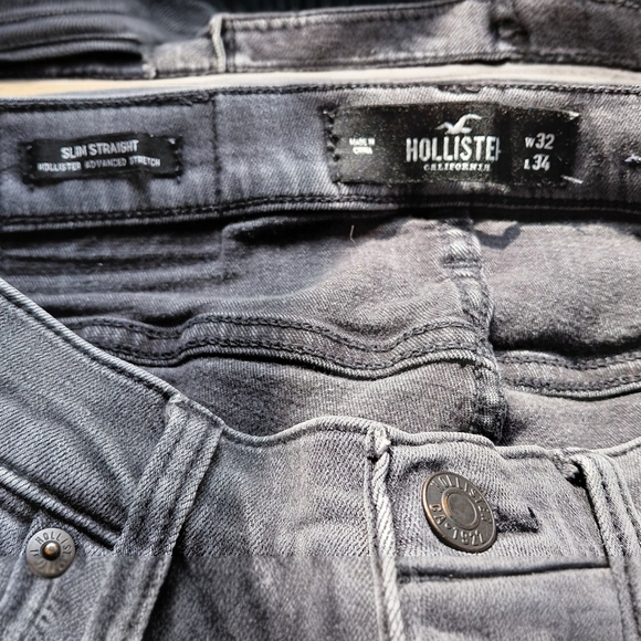 Hollister Men's Distressed Slim Straight Jeans - Picture 6 of 7